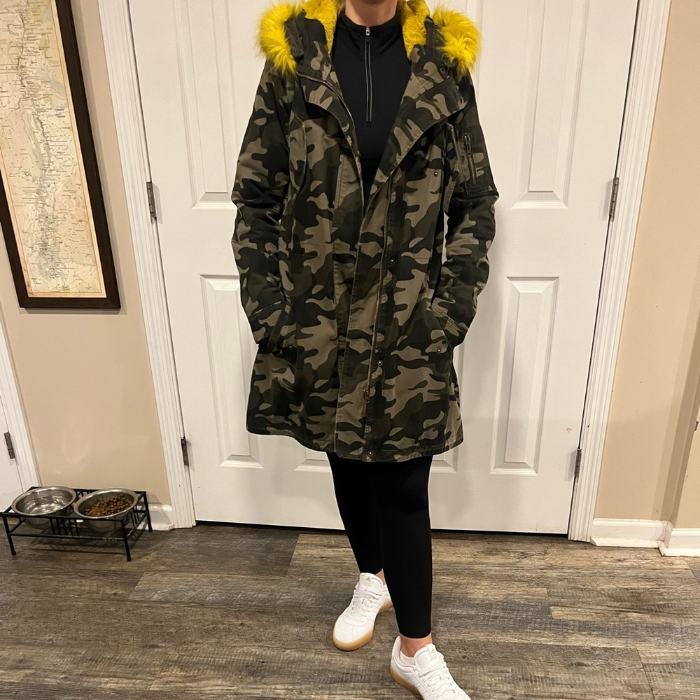 New York and company Fur lined camo coat